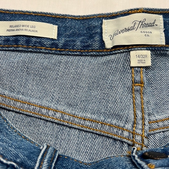 P21-NWT Universal Thread Women High-Rise Relaxed Wide Straight Leg Jeans -14/32R - Picture 7 of 12
